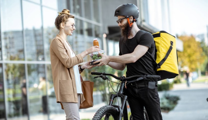 Travaillez &agrave; votre rythme : devenez livreur Uber Eats