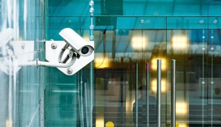 Entreprise : 5 raisons d’installer des cam&eacute;ras ext&eacute;rieures