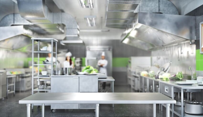 Restaurants : tout savoir sur les tables en inox