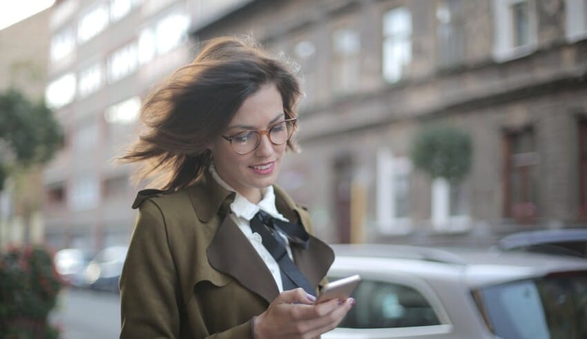 Commerce conversationnel : d&eacute;finition &mdash; importance et outils
