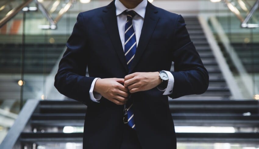 Avocat en droit des affaires : quel est son r&ocirc;le et quelles comp&eacute;tences doit-il avoir ?