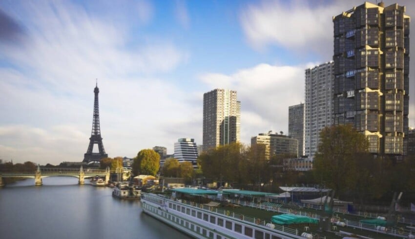 Paris : location de bureaux ou domiciliation ?
