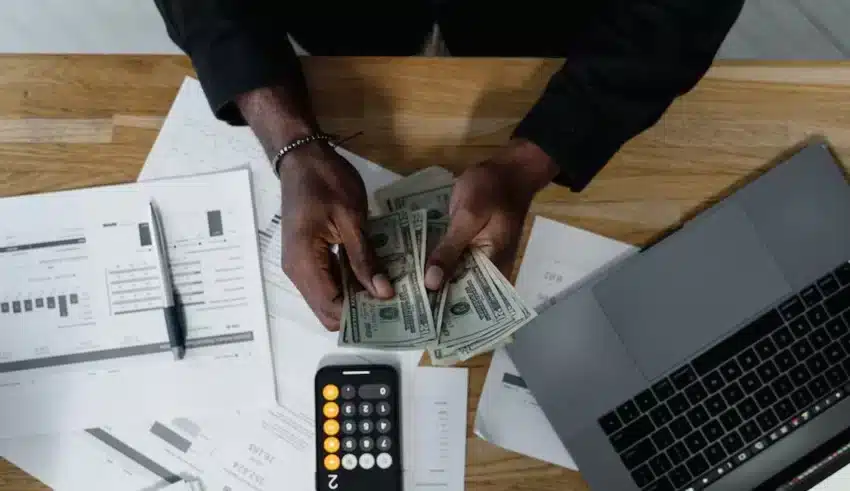 Comment calculer le salaire net &agrave; partir du salaire brut&thinsp;?