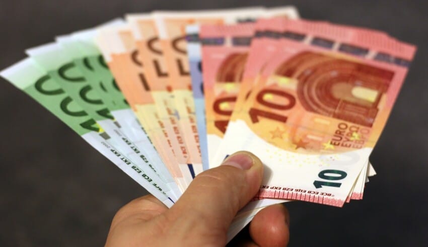 Comprendre la conversion de 2400 euros brut en net