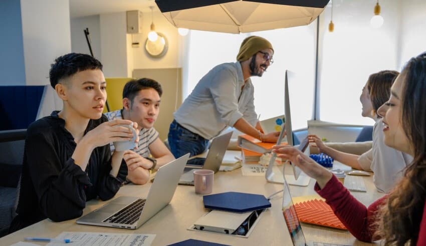 Quel est l&rsquo;avantage d&rsquo;utiliser un logiciel CRM pour son entreprise&thinsp;?