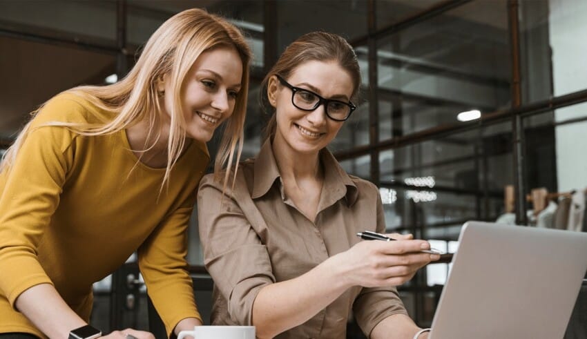 Monter une entreprise &agrave; deux : Avantages, d&eacute;fis et conseils pour une co-fondation r&eacute;ussie