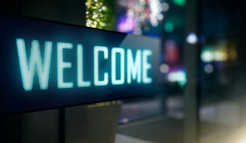 4 raisons d’adopter l’enseigne boutique pour son magasin