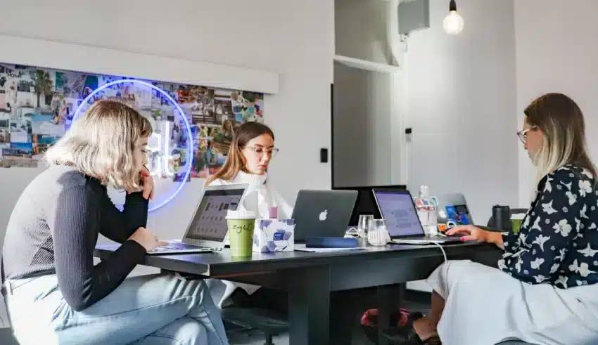Comment organiser et optimiser sa collaboration avec une agence web offshore ?
