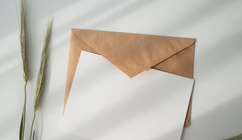 &Agrave; qui et quand envoyer une carte de v&oelig;ux professionnelle ?