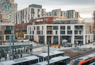 Strat&eacute;gie urbaine: la solution de la crise du logement par le d&eacute;veloppement autour des transports en commun