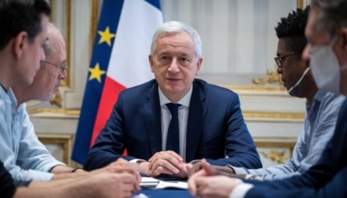 Tarifs d’électricité : Les commerçants indépendants appellent Bruno Le Maire à renégocier – Analyse des enjeux économiques et politiques