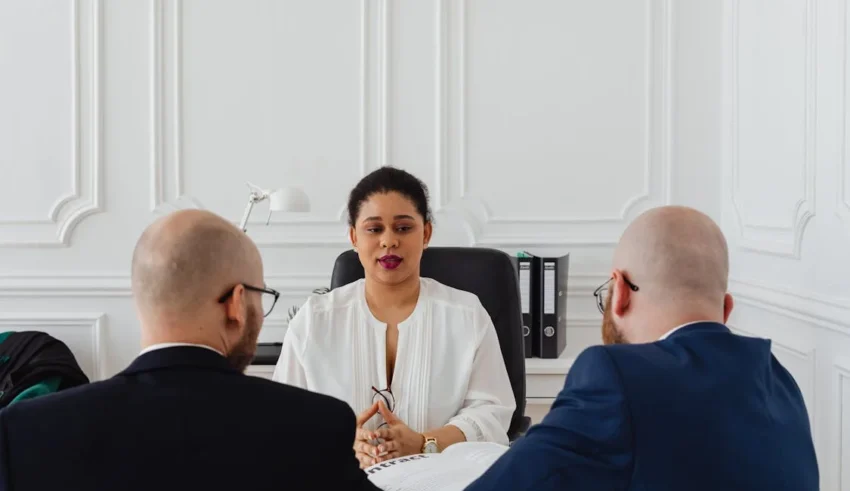 Comment se d&eacute;roule la mission du manager de transition&thinsp;?