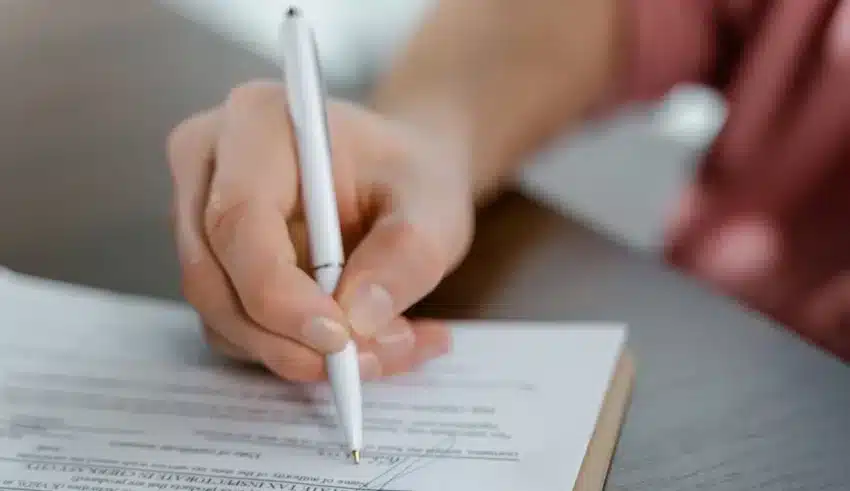 Quels sont les diff&eacute;rents types de contrats en entreprise ?