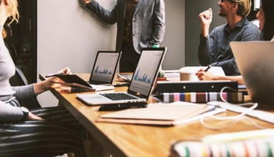 Comment les PME peuvent-elles intégrer les retours d’utilisateurs pour faire évoluer leurs applications métiers ?