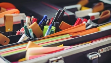 découvrez les stratégies de gestion intergénérationnelle qui favorisent la collaboration et l'innovation au sein des équipes. apprenez à harmoniser les compétences de différentes générations pour créer un environnement de travail dynamique et inclusif.