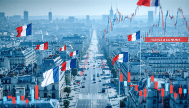 découvrez comment le ralentissement économique et l'incertitude politique menacent de plonger l'économie française dans une spirale négative. analyse des enjeux et des perspectives à travers les enjeux actuels.