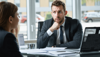 découvrez les obligations légales de l'employeur en matière de licenciement pour inaptitude. cet article vous guide à travers les enjeux juridiques et les étapes cruciales à suivre pour éviter les pièges liés à cette procédure délicate. informez-vous pour mieux vous protéger et respecter les droits des employés.