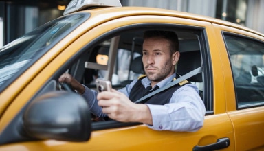Les taxis continuent leur lutte contre la réforme du transport médical et la compétition des VTC