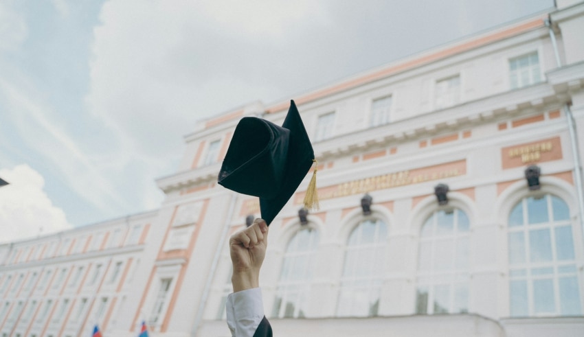 Reconnaissance internationale des dipl&ocirc;mes fran&ccedil;ais : proc&eacute;dures et conseils