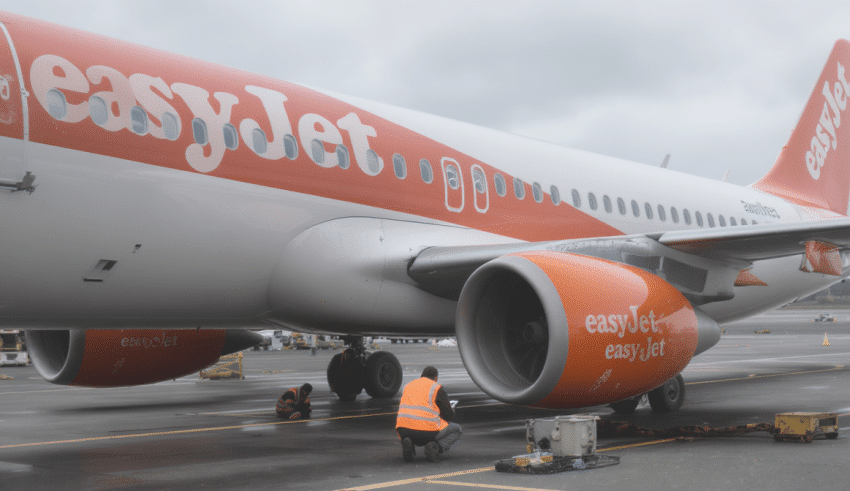 INFO EN CONTINU : EasyJet ach&egrave;ve la mise &agrave; jour de ses A320 suite &agrave; l’immobilisation massive de 6 000 appareils caus&eacute;e par un bug logiciel