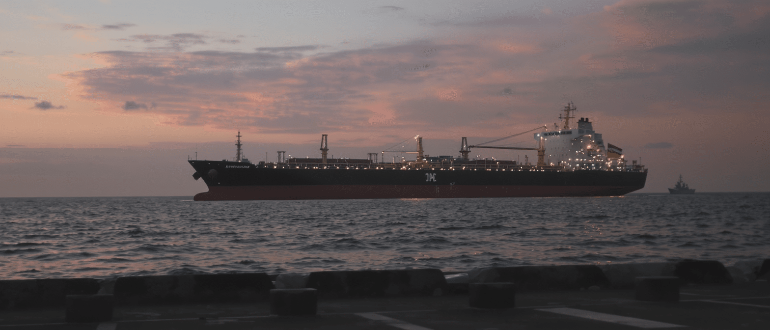 Chevron, le g&eacute;ant p&eacute;trolier am&eacute;ricain, maintient ses op&eacute;rations au Venezuela malgr&eacute; le blocus naval am&eacute;ricain