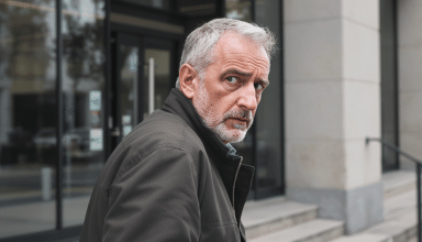 nicolas barré renonce à postuler pour la direction de la rédaction de « libération », marquant un revirement inattendu dans sa carrière.