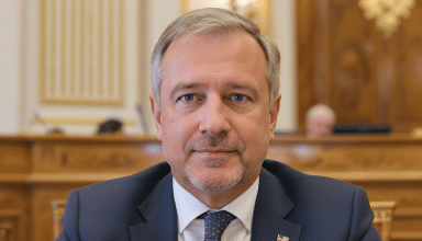 emmanuel moulin, candidat à la direction de la banque de france, se présente comme un « homme libre » lors de son audition au sénat, affichant son indépendance et sa vision pour l'institution.